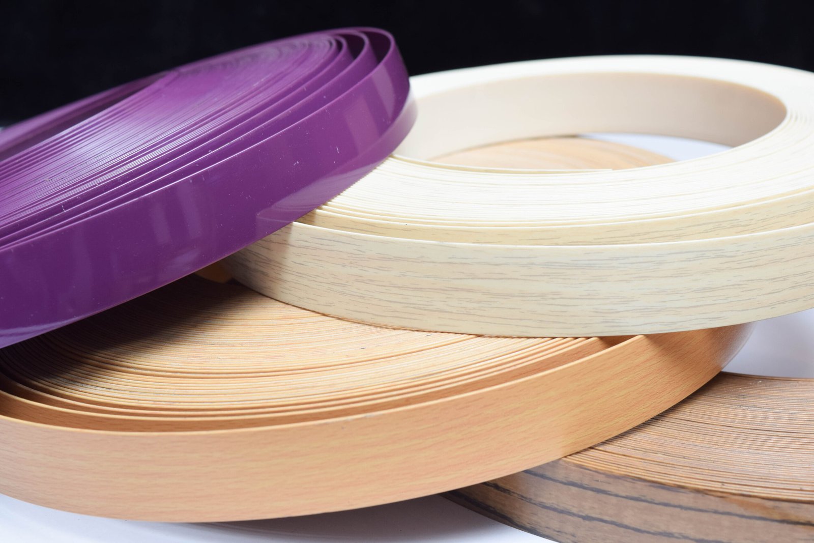 Choose between PVC/ABS/solid wood/aluminum edge banding alloy to save money and avoid pitfalls !